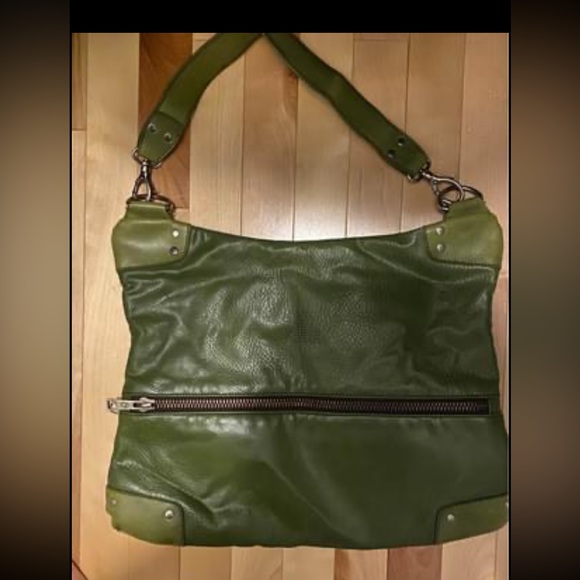Mat&Nat shoulder bag in green - Picture 2 of 2